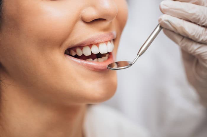 Teeth Cleaning and Whitening: Similarities and Differences Explained 1 teeth cleaning and whitening